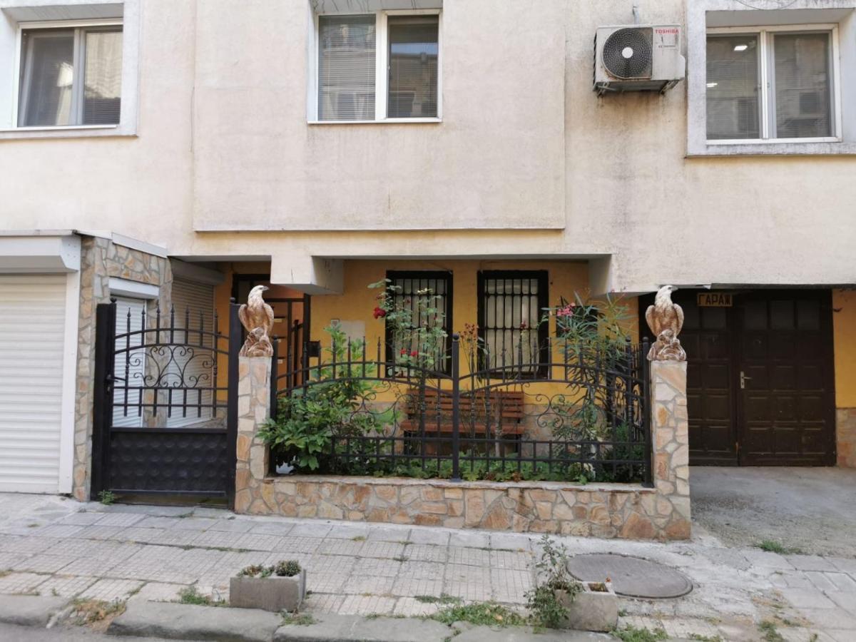 Simona Apartment Burgas Luaran gambar
